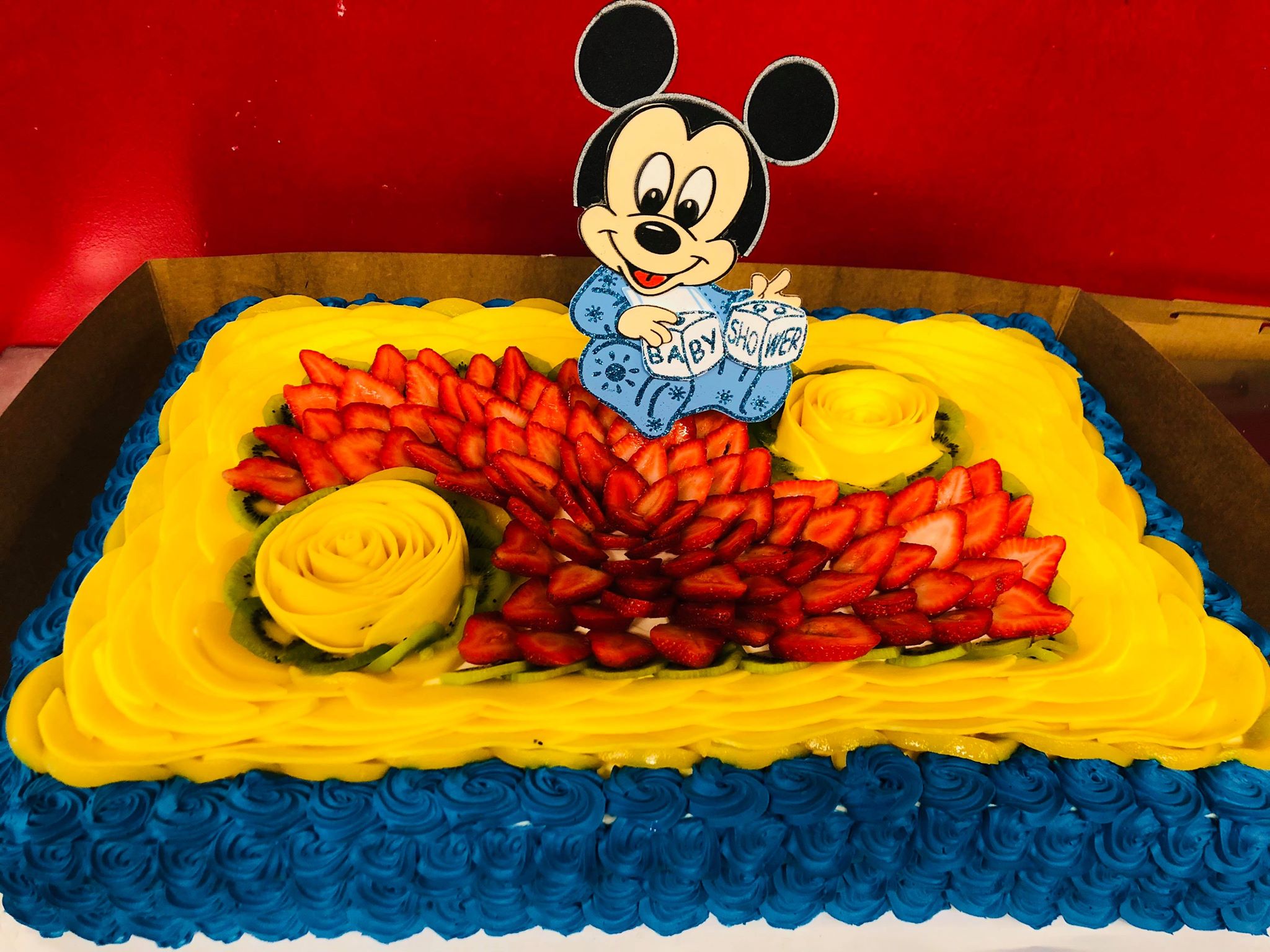 pastel de baby mickey mouse – Pasteles de bodas en Aurora, CO | Pastel de  quince años en Aurora, CO | Pasteles ambientados en Aurora, CO |Pasteles  Cisne Cakes & Pastries |