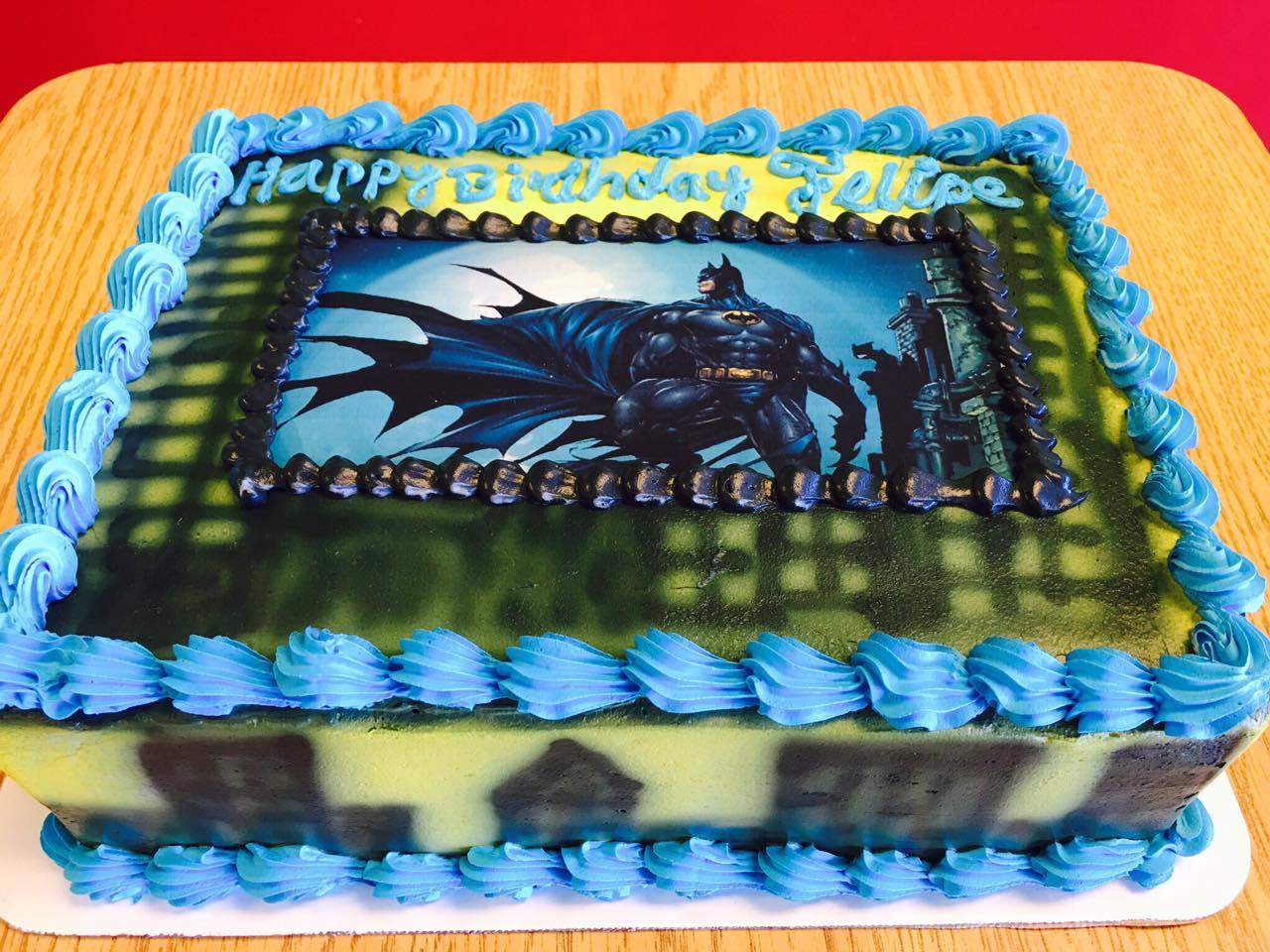 pastel de batman – Pasteles de bodas en Aurora, CO | Pastel de quince años  en Aurora, CO | Pasteles ambientados en Aurora, CO |Pasteles Cisne Cakes &  Pastries | Pasteleria en